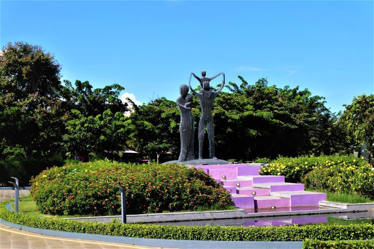 Private Villa At Oceanami Resort Phuochai Exterior photo